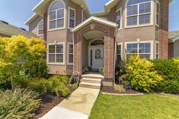 Cost of Transom Window Replacement in Bellevue